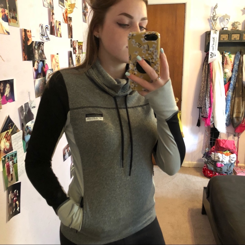 VS Pink sweater